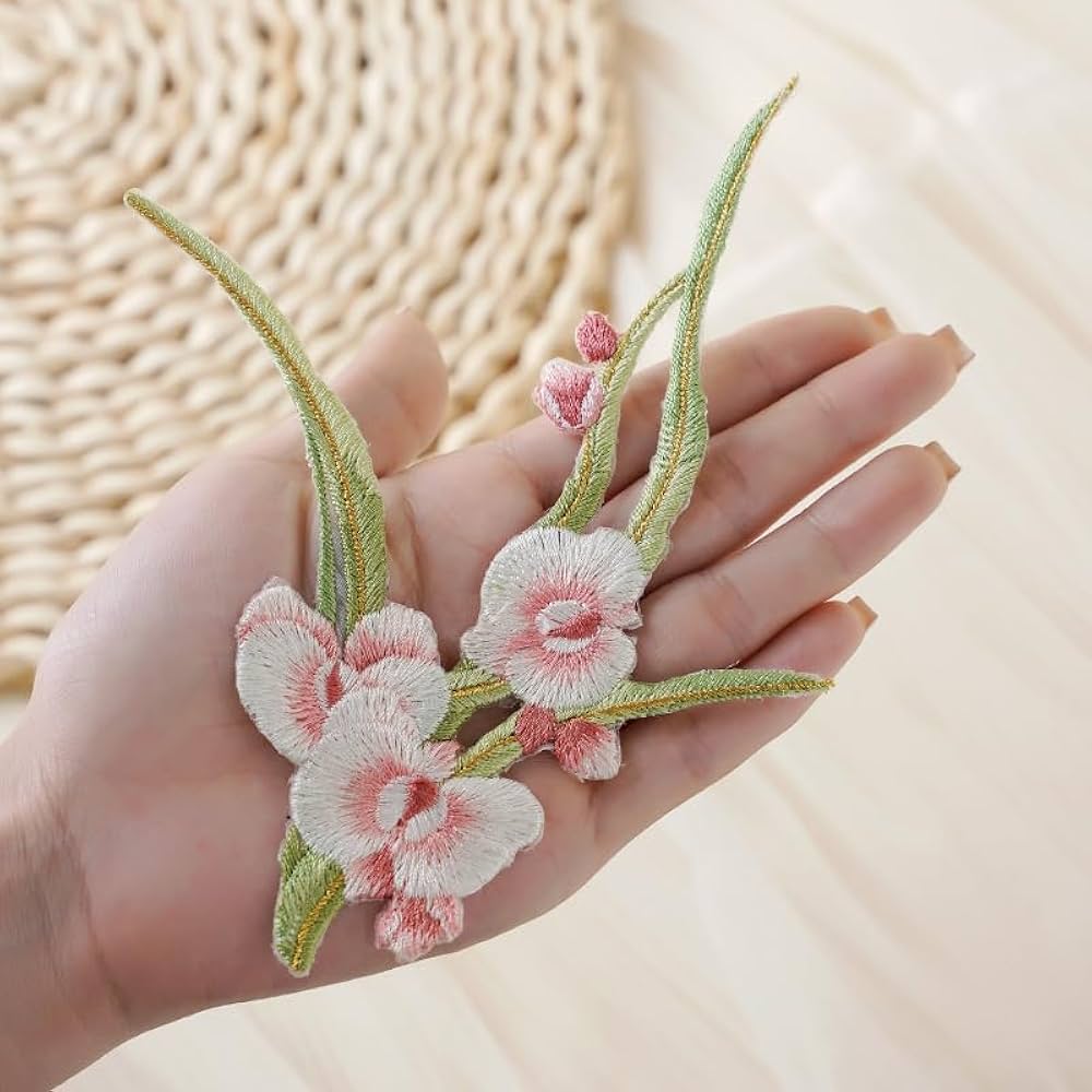 Amazon | ユリ本刺繍パッチ胡蝶蘭スズランの花ハスの花繍